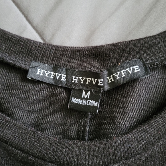 HYFVE | Cute Black Puff Sleeve Sweater (SIZE M) - Picture 6 of 10